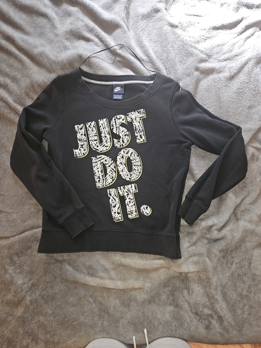 Nike Women’s Black Crewneck Sweatshirt with White Patterned 'Just Do It' Print